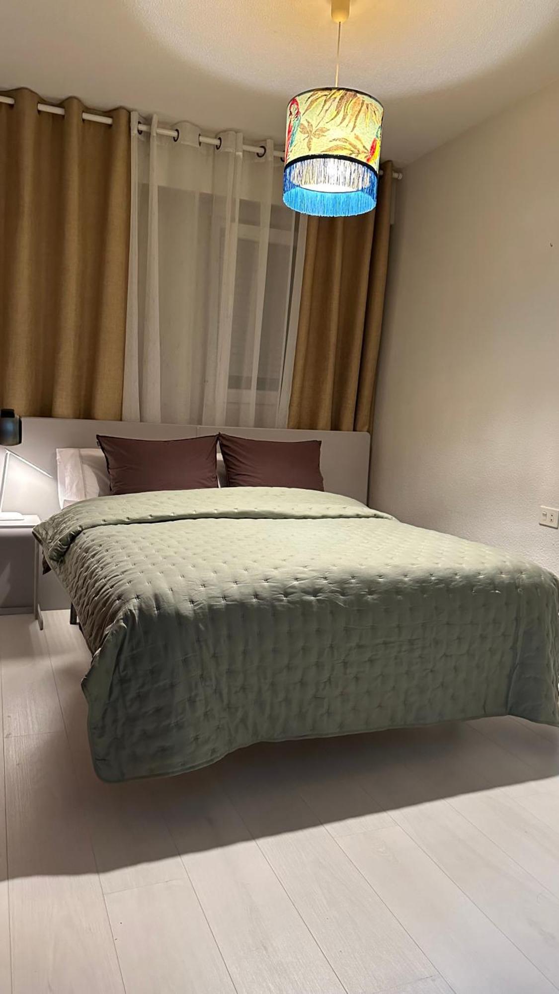 Apartment Monfort Валенсія Екстер'єр фото