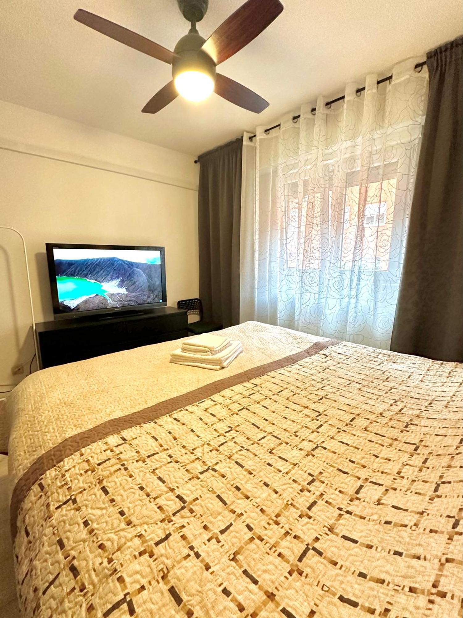 Apartment Monfort Валенсія Екстер'єр фото