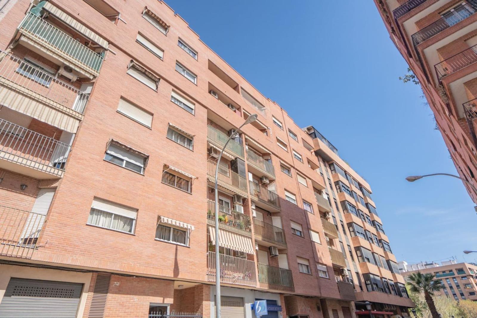 Apartment Monfort Валенсія Екстер'єр фото
